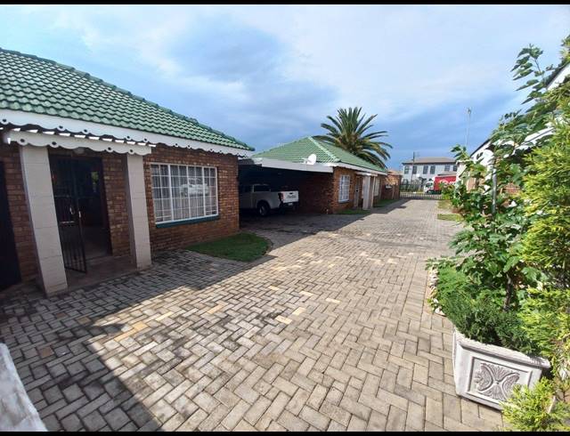 3 BEDROOM APARTMENT FOR SALE IN JORDAAN PARK